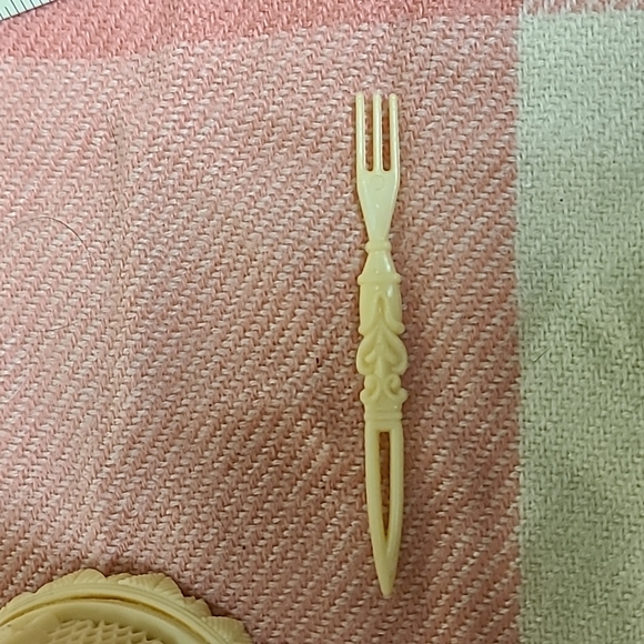 1978 Vintage Cocktail Fork Caddy with Original Cocktail Forks - Picture 4 of 6